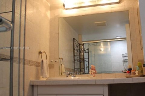 Купить кондоминиум в Уэстон, Флорида 2 спальни, 128.39м2, № 2053523 - фото 13