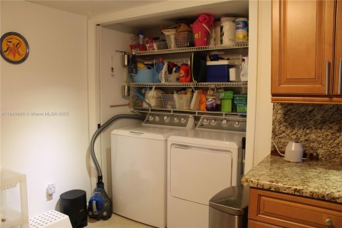 Купить кондоминиум в Уэстон, Флорида 2 спальни, 128.39м2, № 2053523 - фото 15