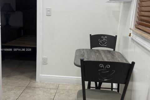 Commercial property in Miami, Florida 1 bedroom, 139.91 sq.m. № 1994778 - photo 3
