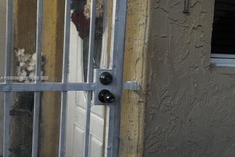 Commercial property in Miami, Florida 1 bedroom, 139.91 sq.m. № 1994778 - photo 1