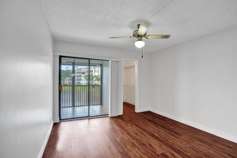 Condominio en venta en Tamarac, Florida, 2 dormitorios, 93.83 m2 № 2146754 - foto 28