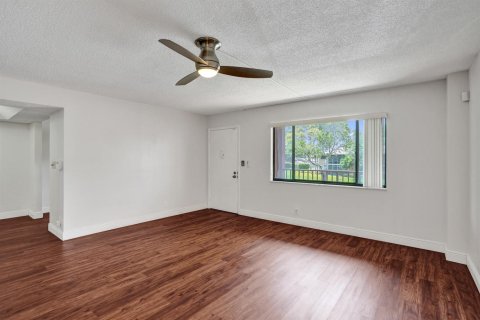 Condominio en venta en Tamarac, Florida, 2 dormitorios, 93.83 m2 № 2146754 - foto 12