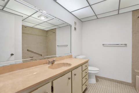 Condominio en venta en Tamarac, Florida, 2 dormitorios, 93.83 m2 № 2146754 - foto 24