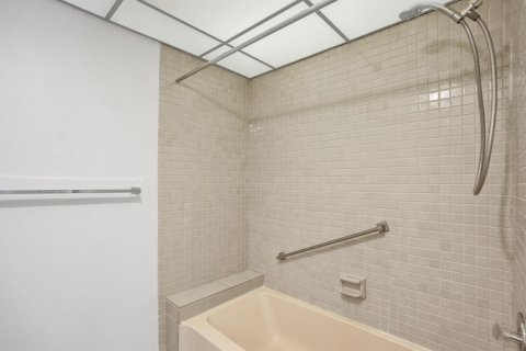 Condominio en venta en Tamarac, Florida, 2 dormitorios, 93.83 m2 № 2146754 - foto 26