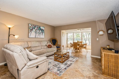 Condo in Margate, Florida, 2 bedrooms  № 1794069 - photo 3