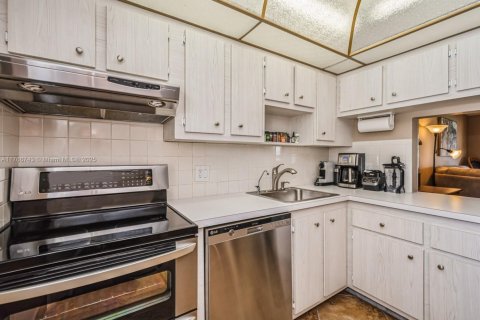 Condo in Margate, Florida, 2 bedrooms  № 1794069 - photo 6