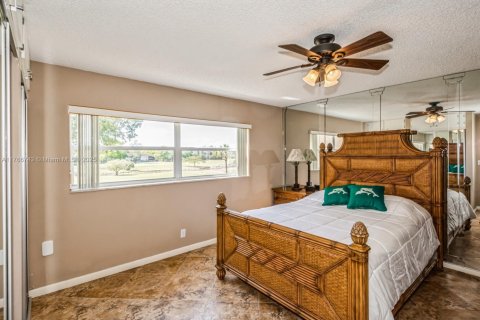 Condo in Margate, Florida, 2 bedrooms  № 1794069 - photo 15