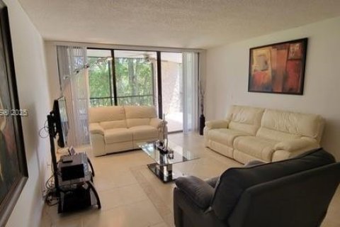 Купить кондоминиум в Уэстон, Флорида 2 спальни, 114.73м2, № 1756840 - фото 6