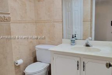 Купить кондоминиум в Уэстон, Флорида 2 спальни, 114.73м2, № 1756840 - фото 4