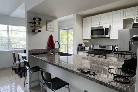 Copropriété à louer à Miami, Floride: 2 chambres, 101.54 m2 № 2388049 - photo 10