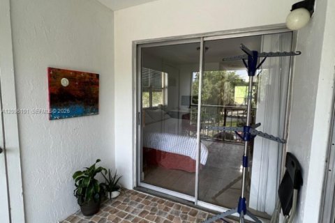 Copropriété à louer à Miami, Floride: 2 chambres, 101.54 m2 № 2388049 - photo 29