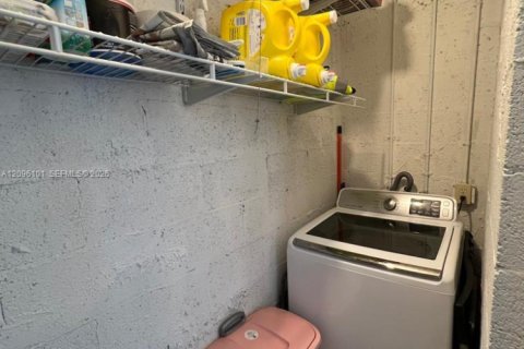 Copropriété à louer à Miami, Floride: 2 chambres, 101.54 m2 № 2388049 - photo 30