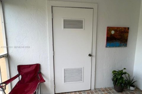 Copropriété à louer à Miami, Floride: 2 chambres, 101.54 m2 № 2388049 - photo 28