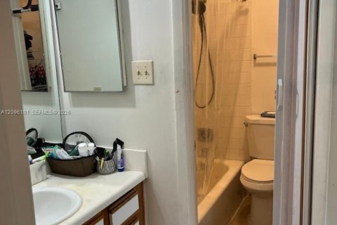 Copropriété à louer à Miami, Floride: 2 chambres, 101.54 m2 № 2388049 - photo 27