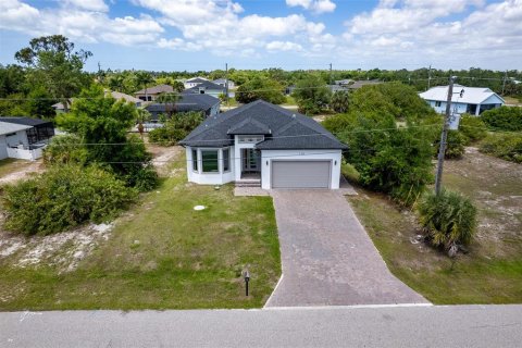 Villa ou maison à vendre à Rotonda, Floride: 3 chambres, 174.75 m2 № 2214340 - photo 3