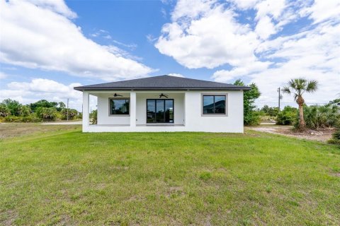 Villa ou maison à vendre à Rotonda, Floride: 3 chambres, 174.75 m2 № 2214340 - photo 6