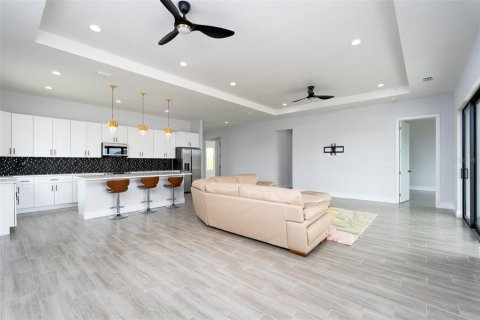 Villa ou maison à vendre à Rotonda, Floride: 3 chambres, 174.75 m2 № 2214340 - photo 14