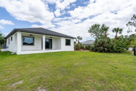 Villa ou maison à vendre à Rotonda, Floride: 3 chambres, 174.75 m2 № 2214340 - photo 8