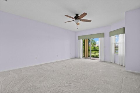 House in Port St. Lucie, Florida 4 bedrooms, 320.33 sq.m. № 2246358 - photo 16