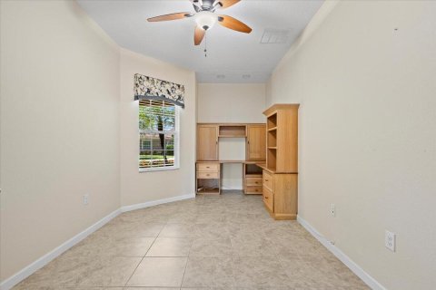 House in Port St. Lucie, Florida 4 bedrooms, 320.33 sq.m. № 2246358 - photo 29
