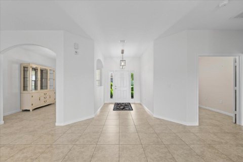 House in Port St. Lucie, Florida 4 bedrooms, 320.33 sq.m. № 2246358 - photo 3