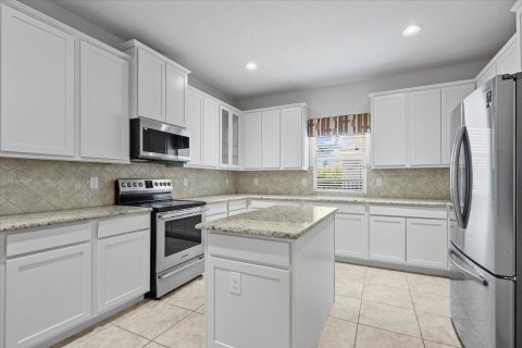 House in Port St. Lucie, Florida 4 bedrooms, 320.33 sq.m. № 2246358 - photo 9