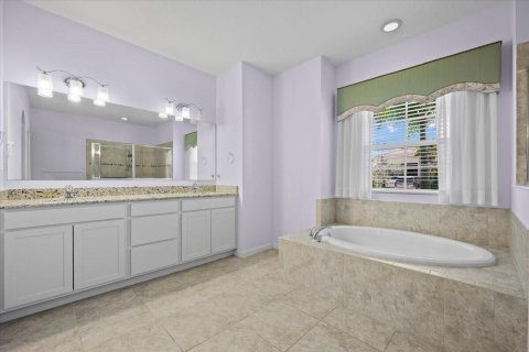 House in Port St. Lucie, Florida 4 bedrooms, 320.33 sq.m. № 2246358 - photo 20