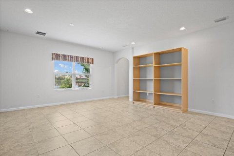 House in Port St. Lucie, Florida 4 bedrooms, 320.33 sq.m. № 2246358 - photo 30