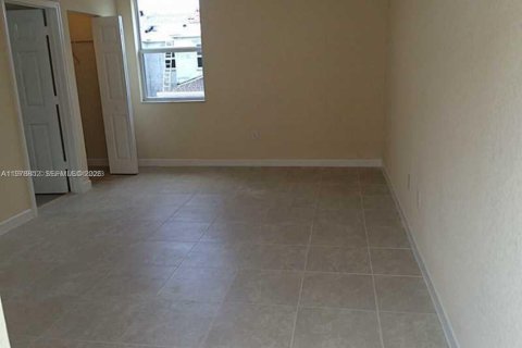 Снять в аренду квартиру в Майами, Флорида № 2046242 - фото 4