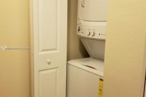 Снять в аренду квартиру в Майами, Флорида № 2046242 - фото 2