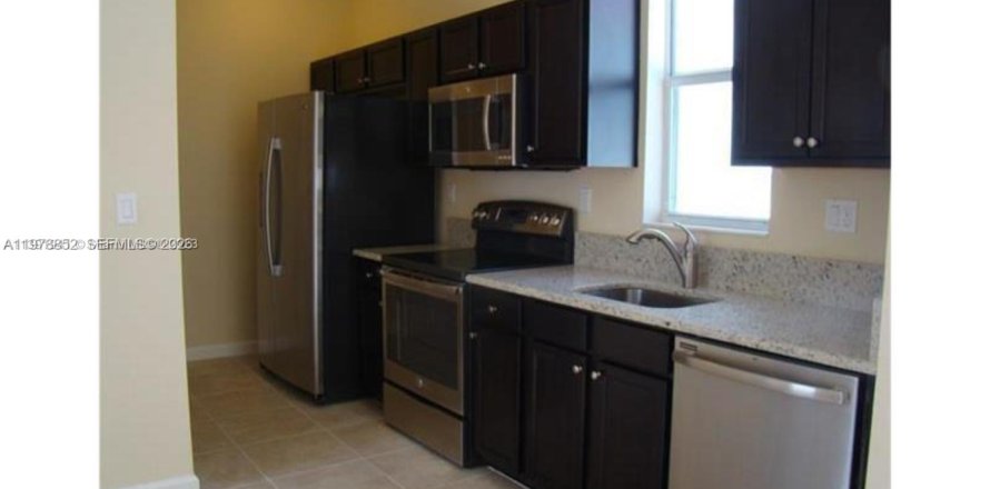 Студия в Майами, Флорида № 2046242