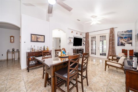 House in Orlando, Florida 4 bedrooms, 182.46 sq.m. № 1843304 - photo 19
