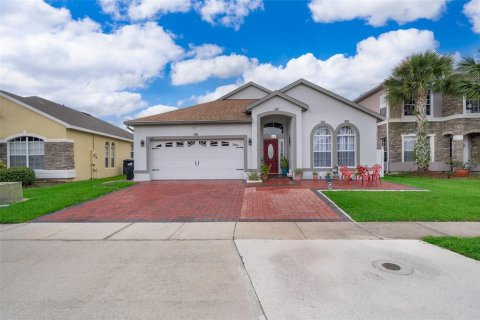 House in Orlando, Florida 4 bedrooms, 182.46 sq.m. № 1843304 - photo 1