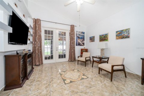 House in Orlando, Florida 4 bedrooms, 182.46 sq.m. № 1843304 - photo 22