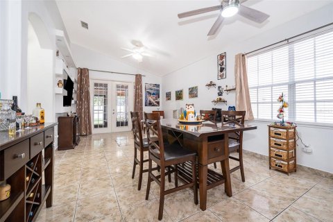 House in Orlando, Florida 4 bedrooms, 182.46 sq.m. № 1843304 - photo 21