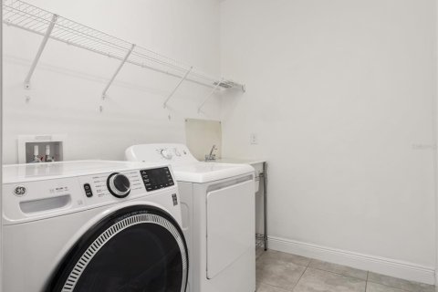 Casa en venta en Winter Garden, Florida, 4 dormitorios, 219.71 m2 № 1803809 - foto 24