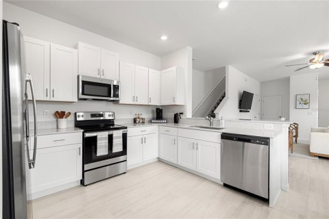 Townhouse in Wimauma, Florida 2 bedrooms, 146.6 sq.m. № 2123733 - photo 23