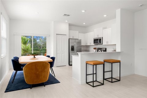 Townhouse in Wimauma, Florida 2 bedrooms, 146.6 sq.m. № 2123733 - photo 5