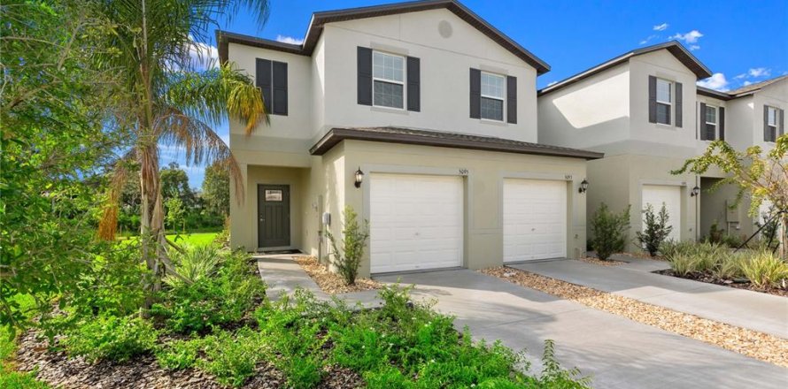 Townhouse in Wimauma, Florida 2 bedrooms, 146.6 sq.m. № 2123733