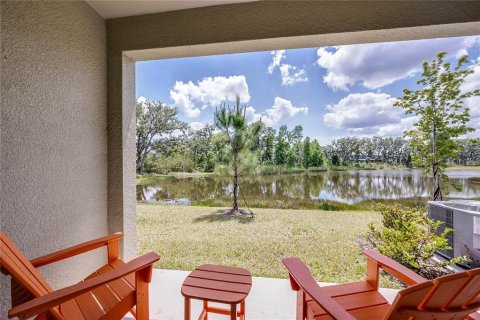 Townhouse in Wimauma, Florida 2 bedrooms, 146.6 sq.m. № 2123733 - photo 13