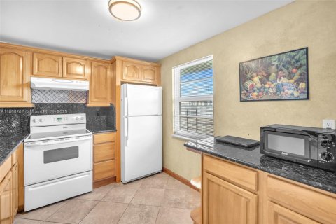 Condominio en venta en Dania Beach, Florida, 2 dormitorios, 110.55 m2 № 1886643 - foto 22