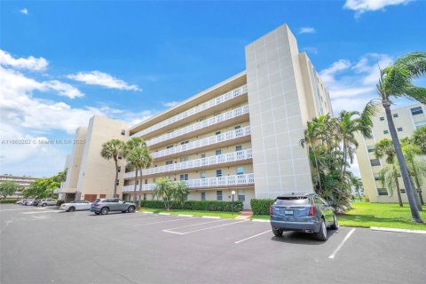 Condominio en venta en Dania Beach, Florida, 2 dormitorios, 110.55 m2 № 1886643 - foto 3