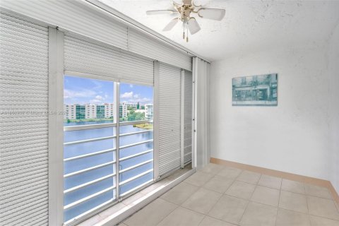 Condominio en venta en Dania Beach, Florida, 2 dormitorios, 110.55 m2 № 1886643 - foto 8