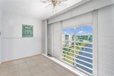 Condominio en venta en Dania Beach, Florida, 2 dormitorios, 110.55 m2 № 1886643 - foto 9