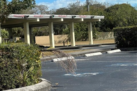 Propiedad comercial en venta en Homestead, Florida № 2158265 - foto 2