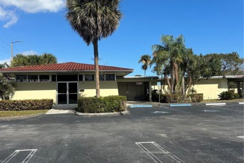 Propiedad comercial en Homestead, Florida № 2158265
