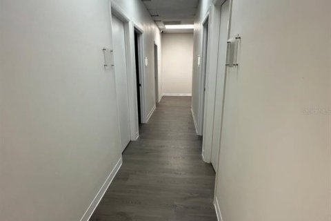 Propiedad comercial en alquiler en Orlando, Florida, 389.73 m2 № 1563899 - foto 15