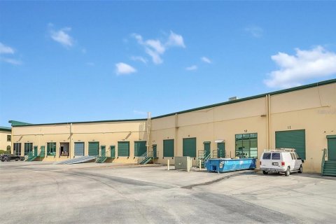 Propiedad comercial en alquiler en Orlando, Florida, 389.73 m2 № 1563899 - foto 5