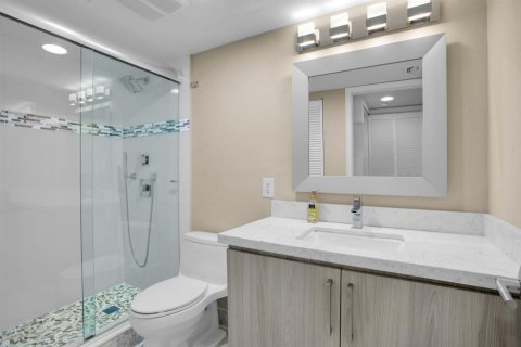 Condo in Coconut Creek, Florida, 2 bedrooms № 2402391 - photo 18