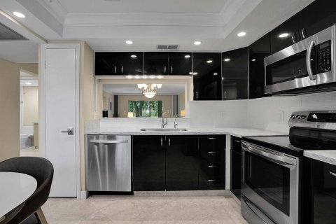 Condo in Coconut Creek, Florida, 2 bedrooms № 2402391 - photo 3